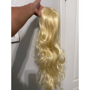 NEW 28 inch Long wavy blonde glueless wig